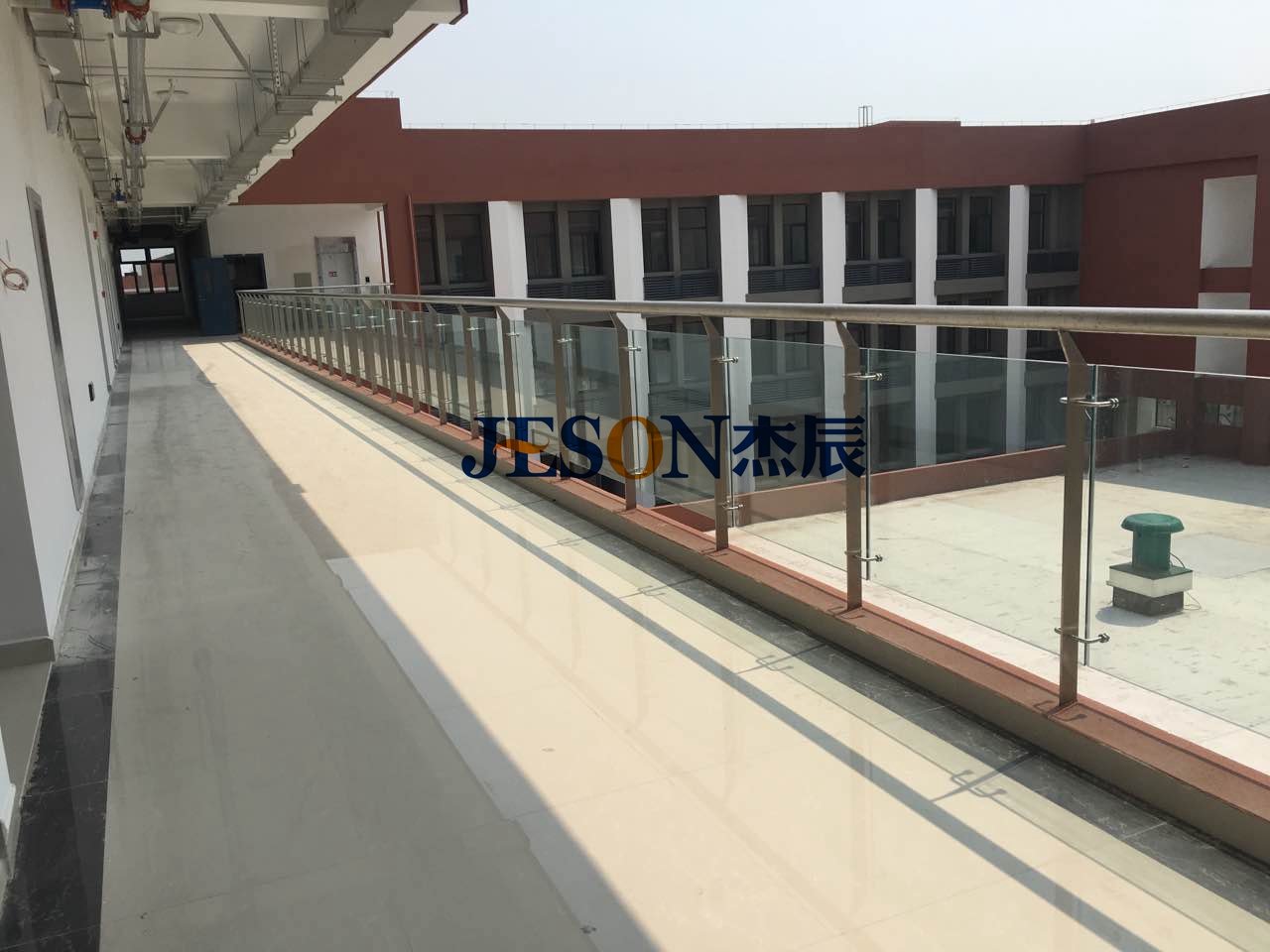 杰辰護(hù)欄，為校園安全護(hù)航。